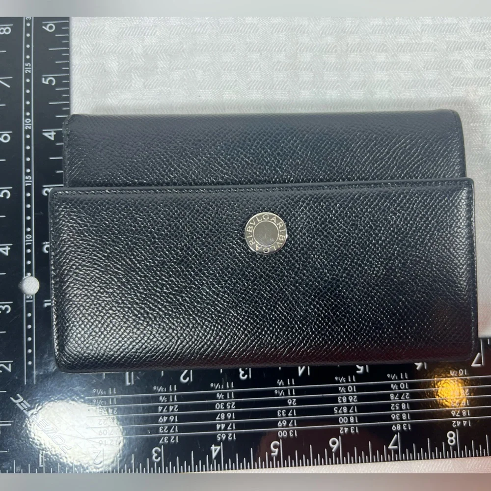 Bvlgari Grain Leather Continental Wallet Black Logo Snap